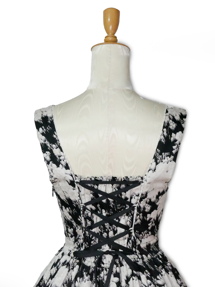 カメオロココブーケエプロンドレス（タブリエバブーシュカ付き