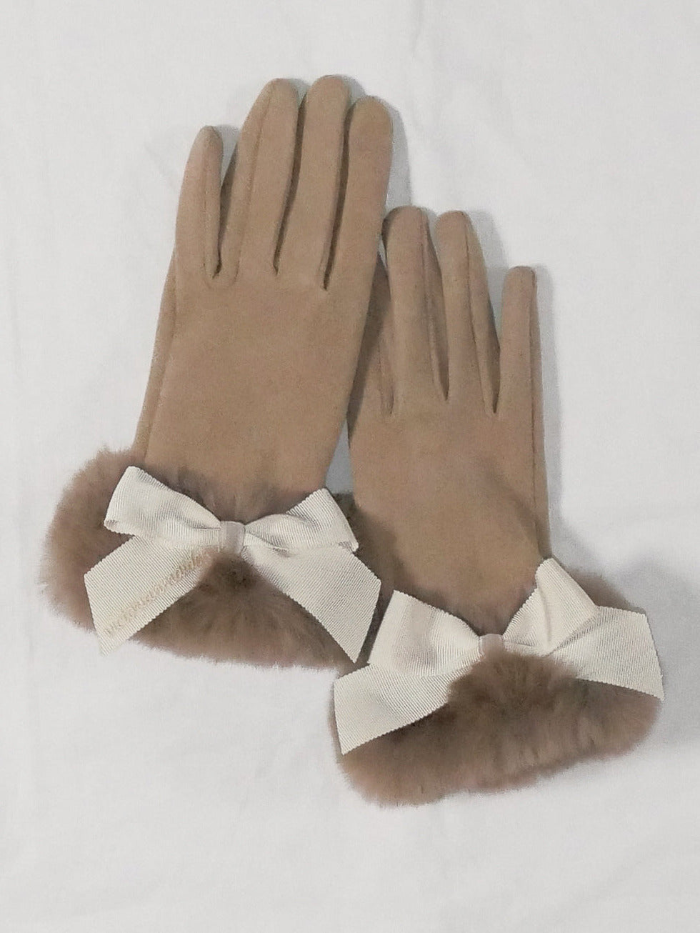 ファーリボングローブ