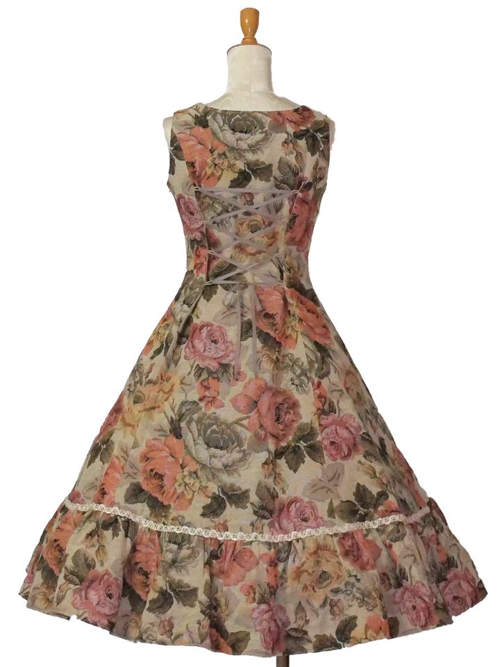 薔薇ゴブランタペストリーケープ付きスリーブレスドレス - Victorian