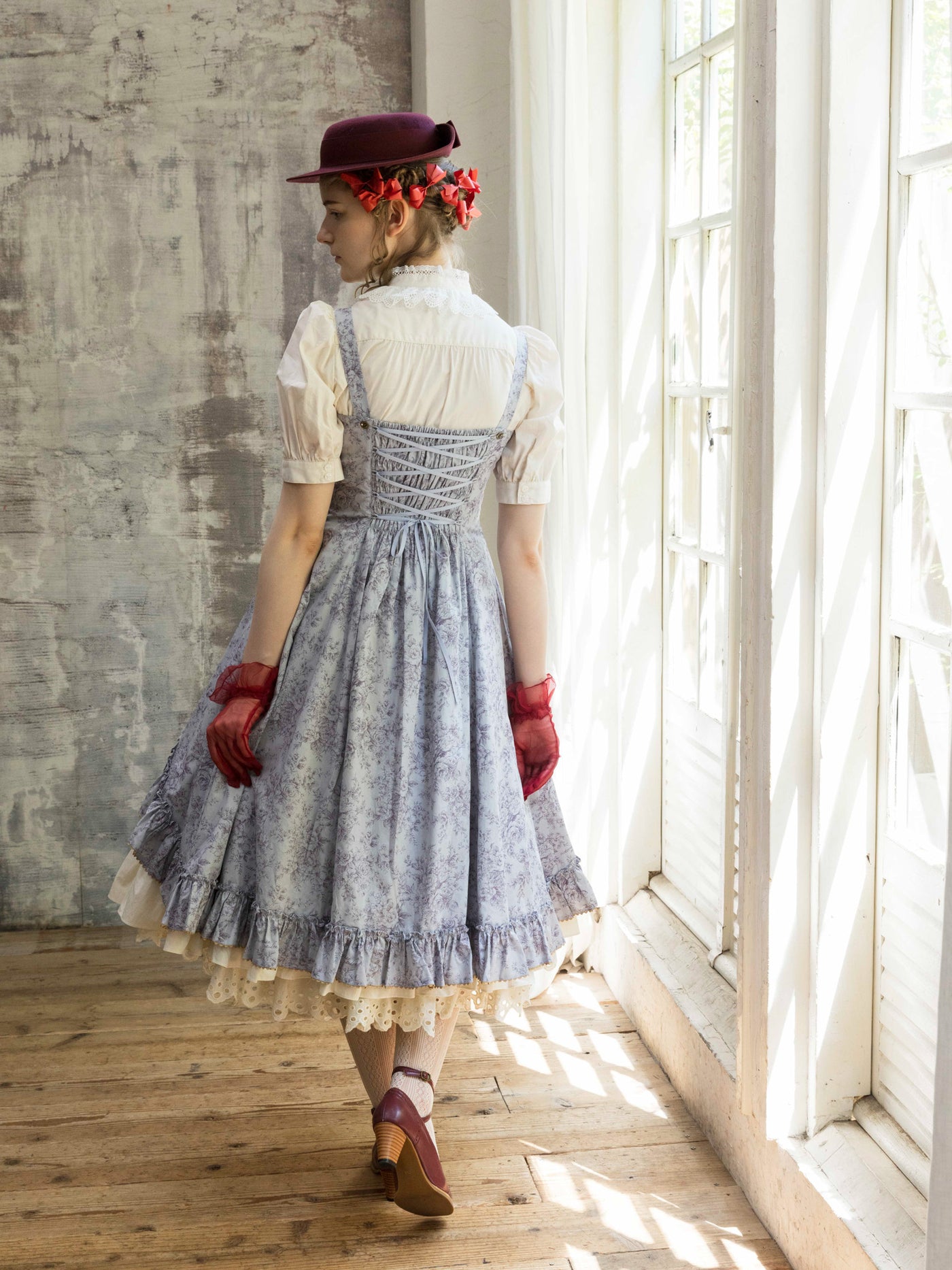 フレグランスロココフリルリボンスリーブレスドレス