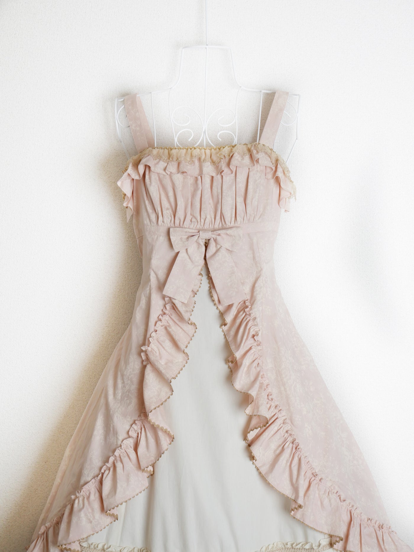 フレグランスロココフリルリボンスリーブレスドレス