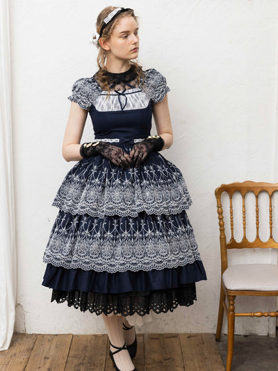 シャンデリュールティアードドレス