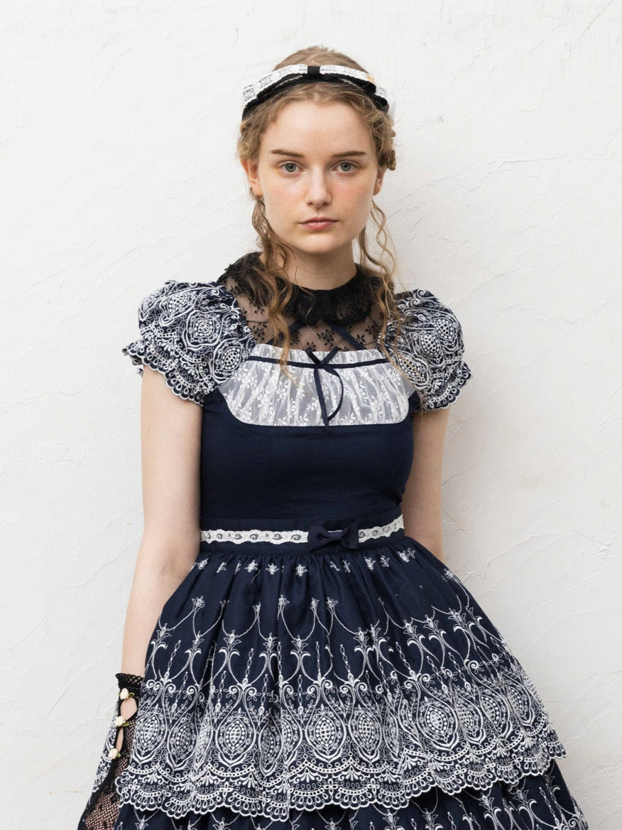 シャンデリュールティアードドレス