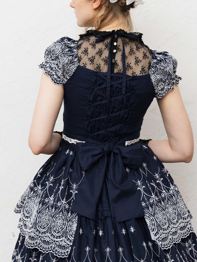 シャンデリュールティアードドレス