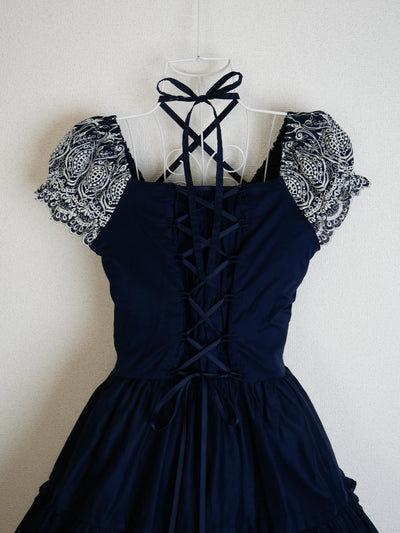 シャンデリュールティアードドレス