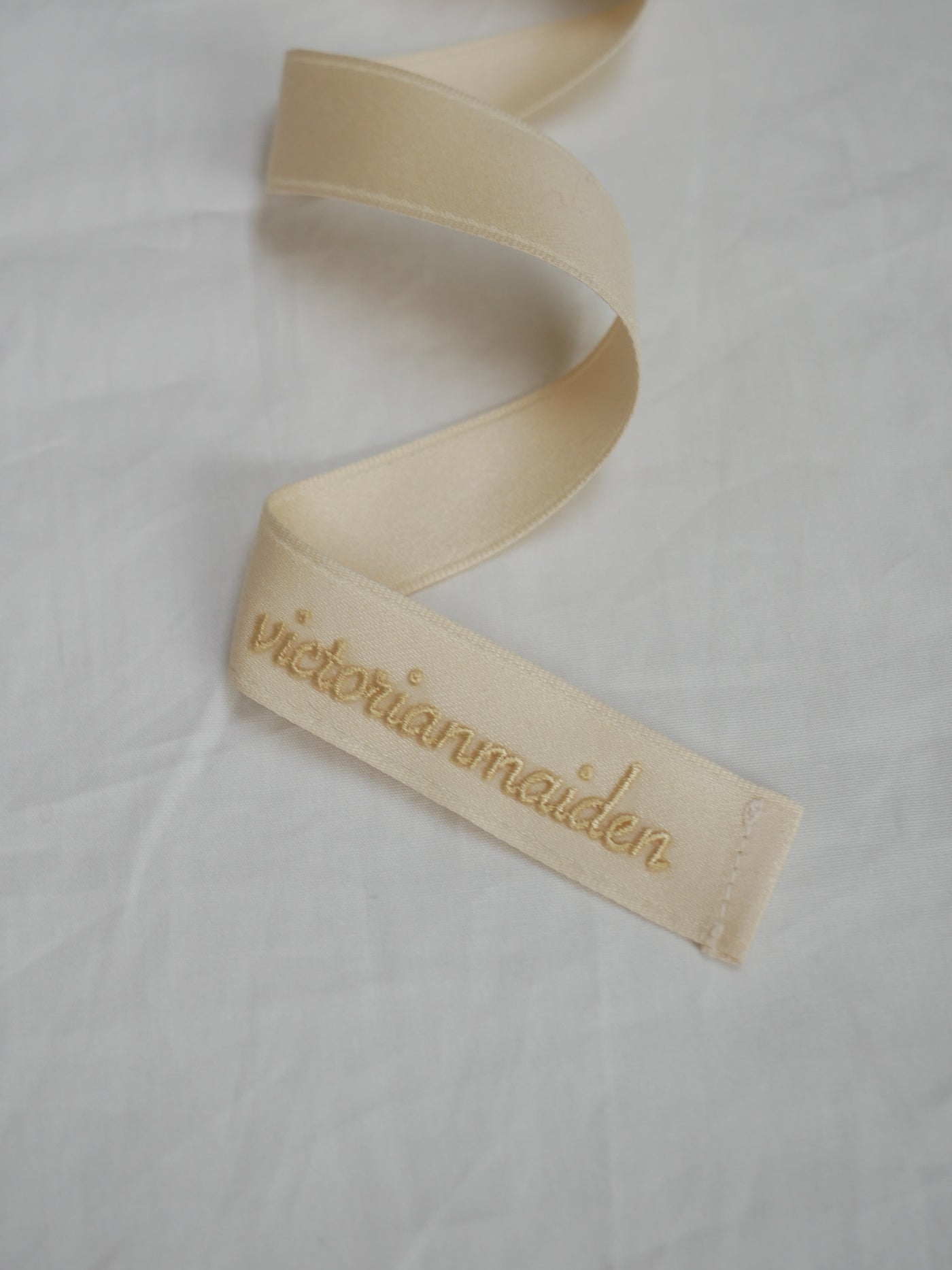 レースマスカレードヘッドドレス