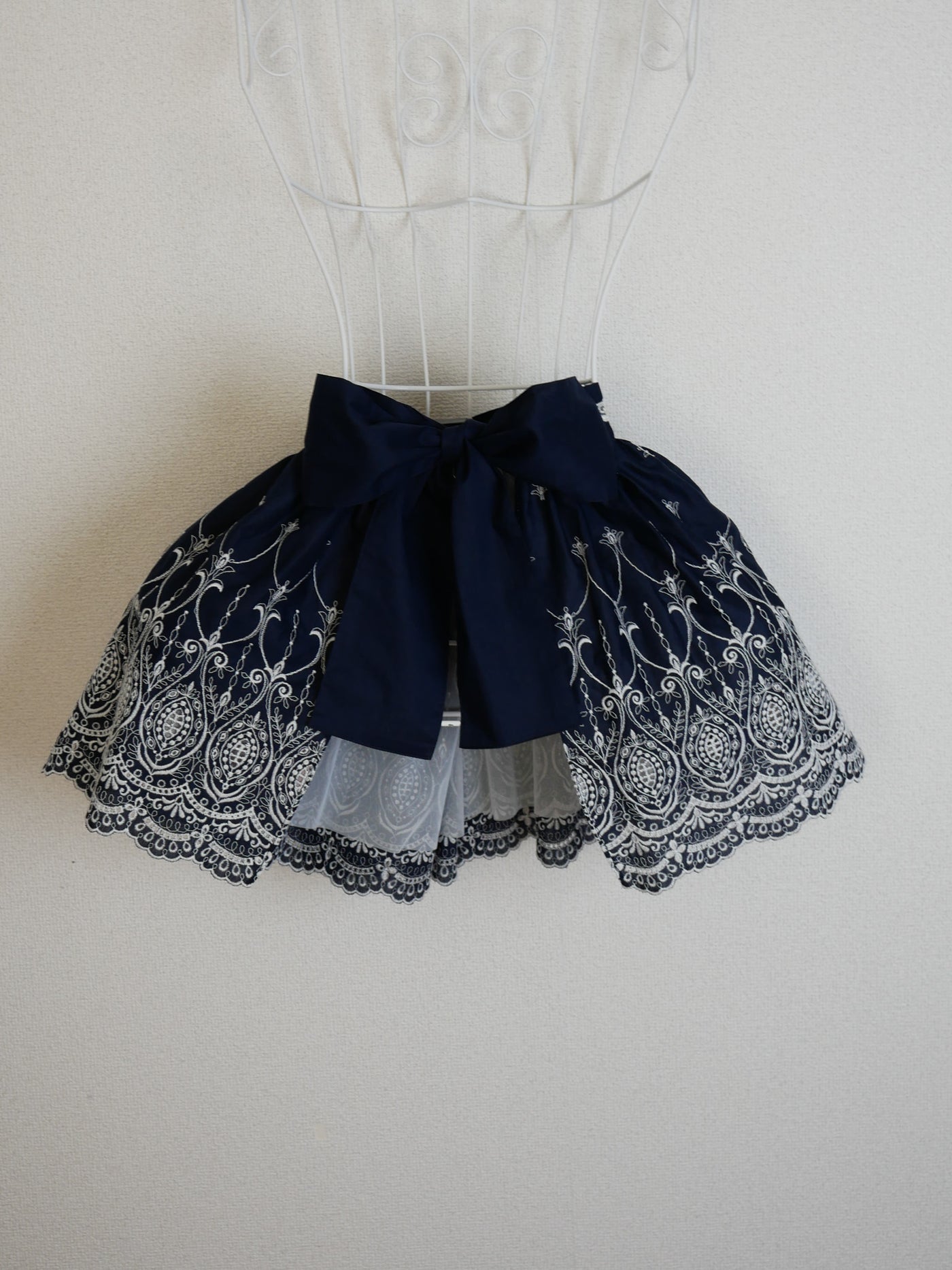 シャンデリュールタブリエケープ