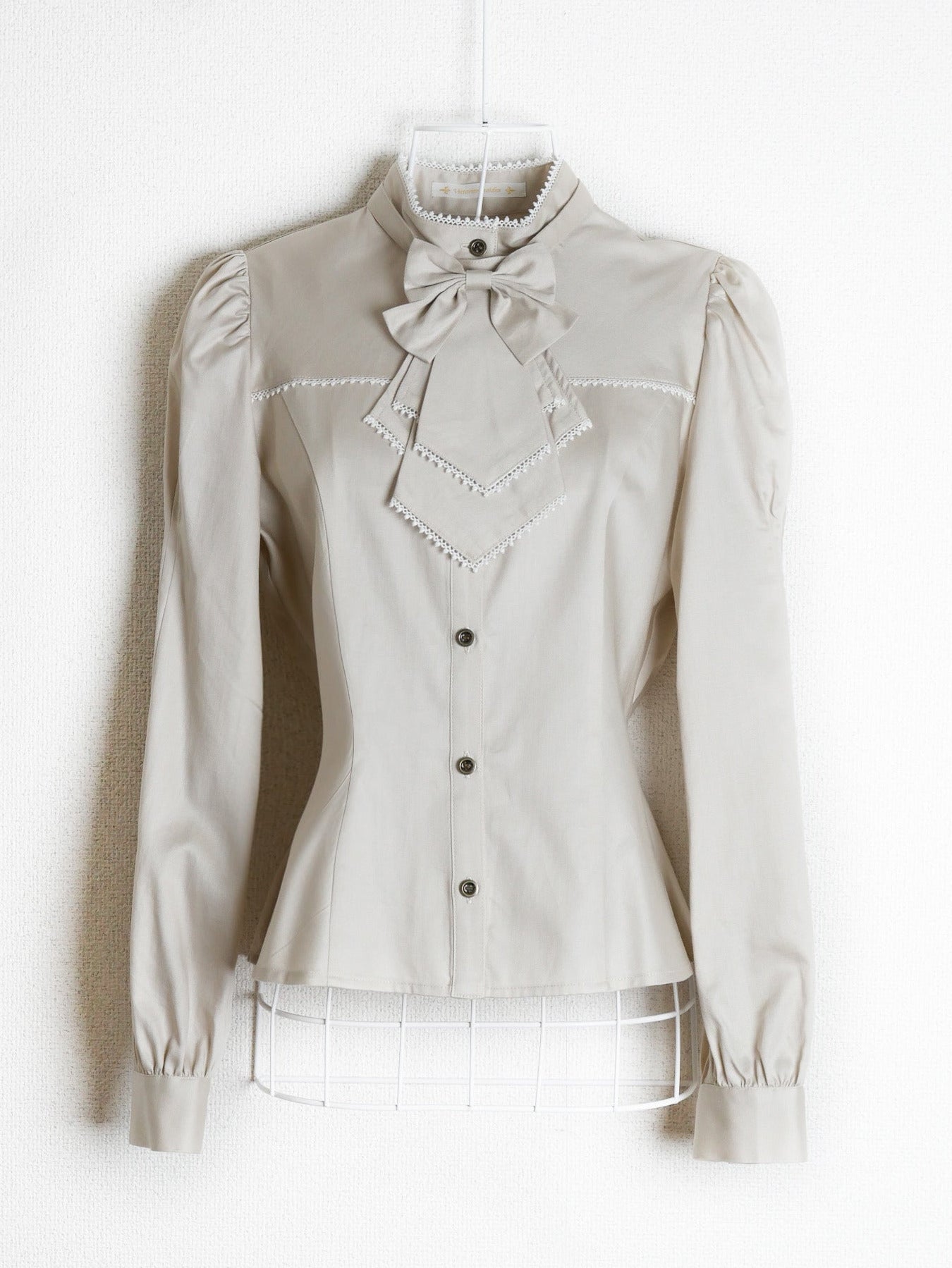 プレッピーブラウス