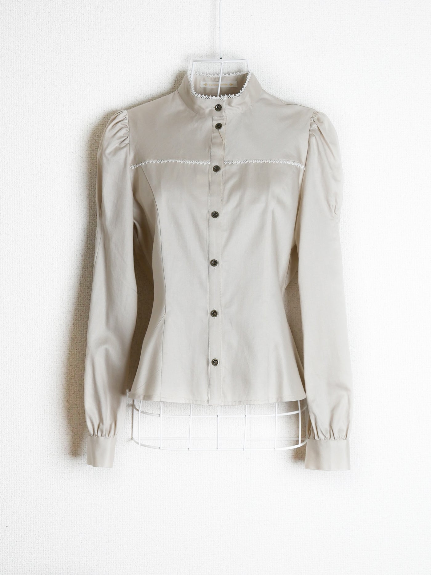 プレッピーブラウス