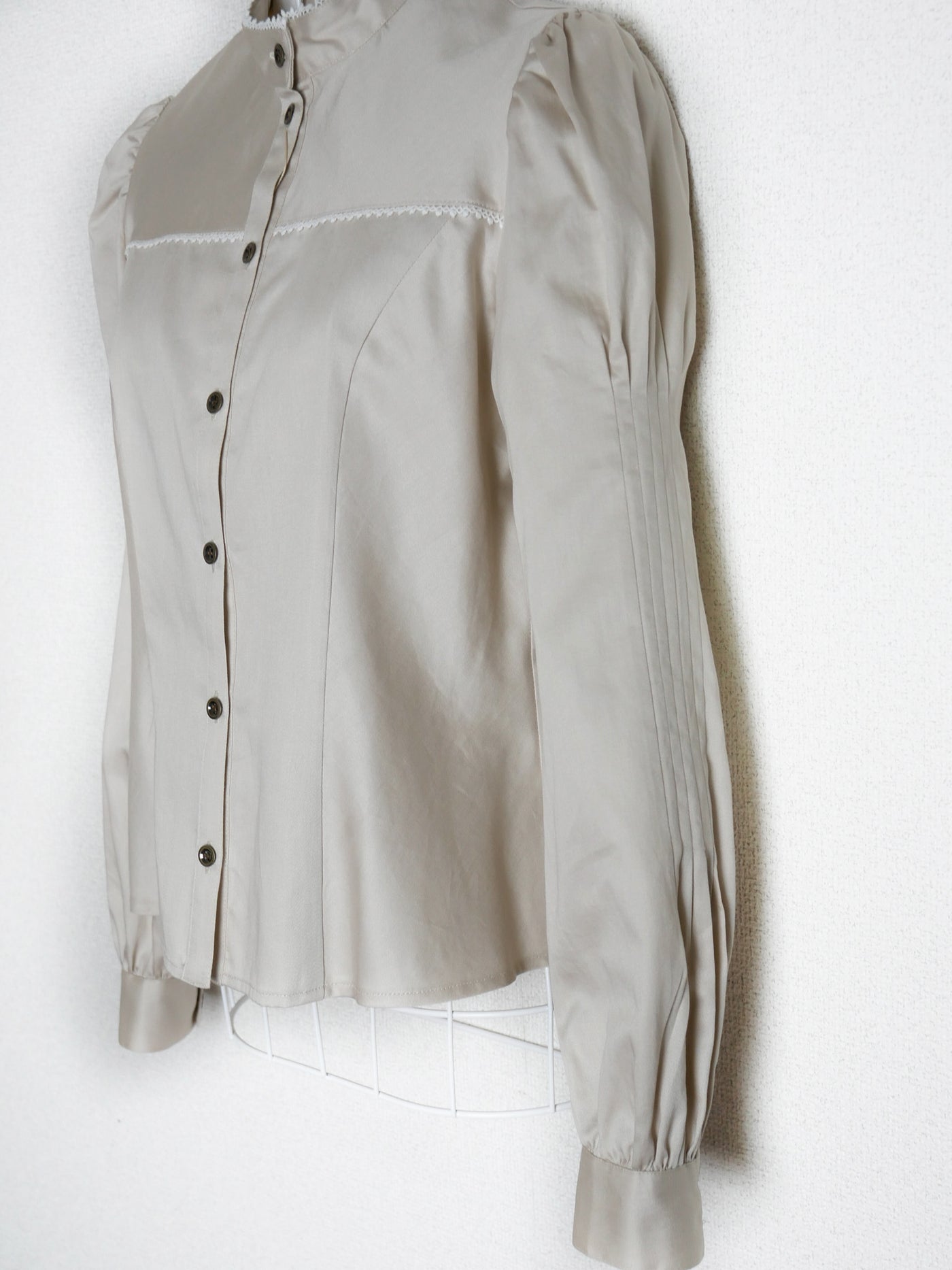 プレッピーブラウス