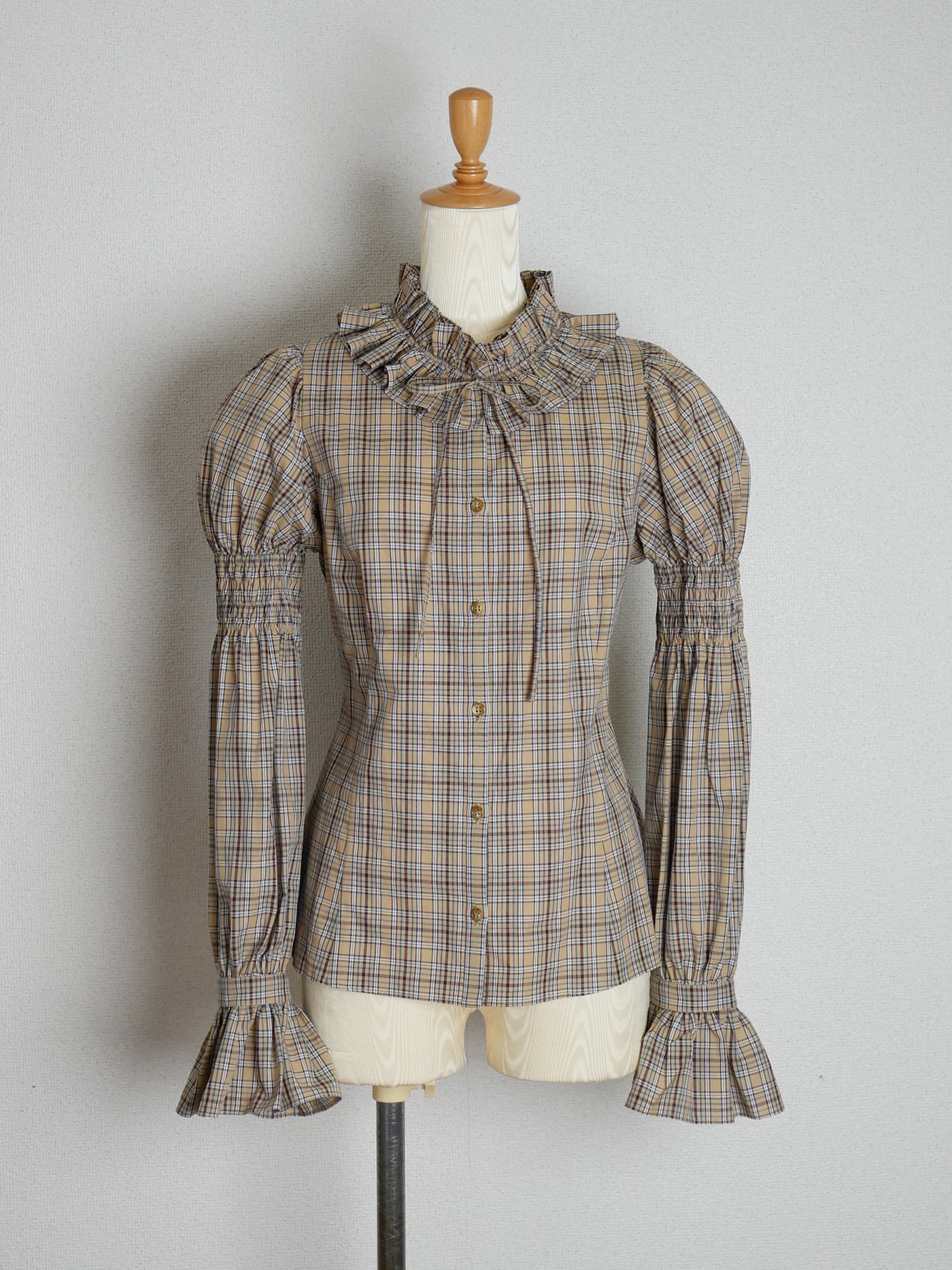 受注商品】クラッシックチェックラッフルフリルブラウス【受注期間: 3