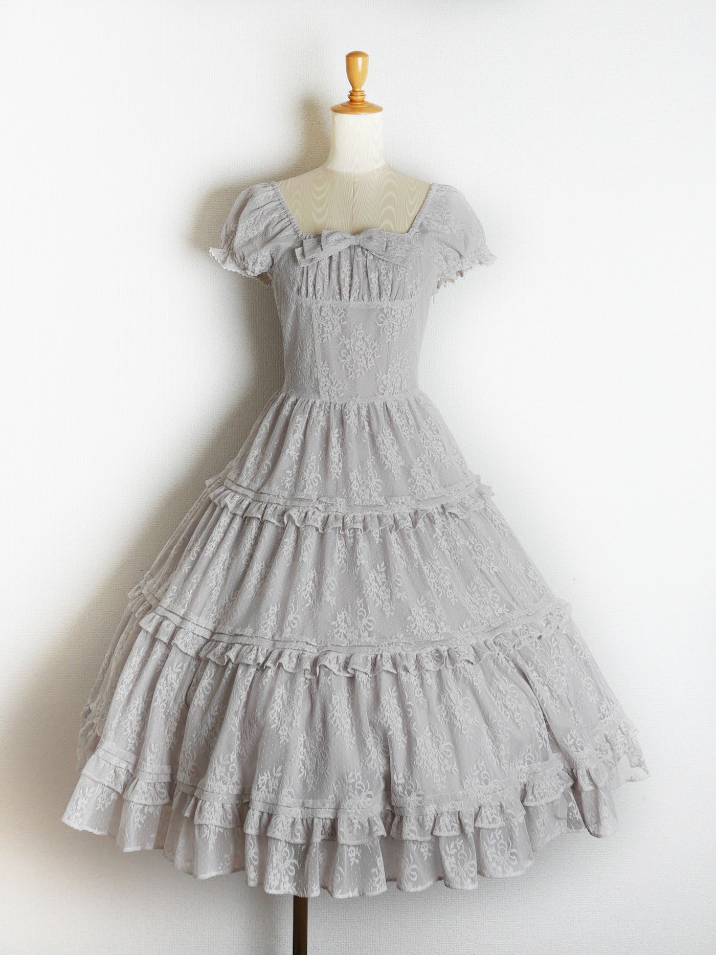 レーシーブーケティアードドレス（グレージュ）