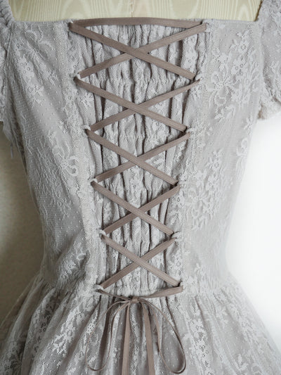 レーシーブーケティアードドレス（グレージュ）