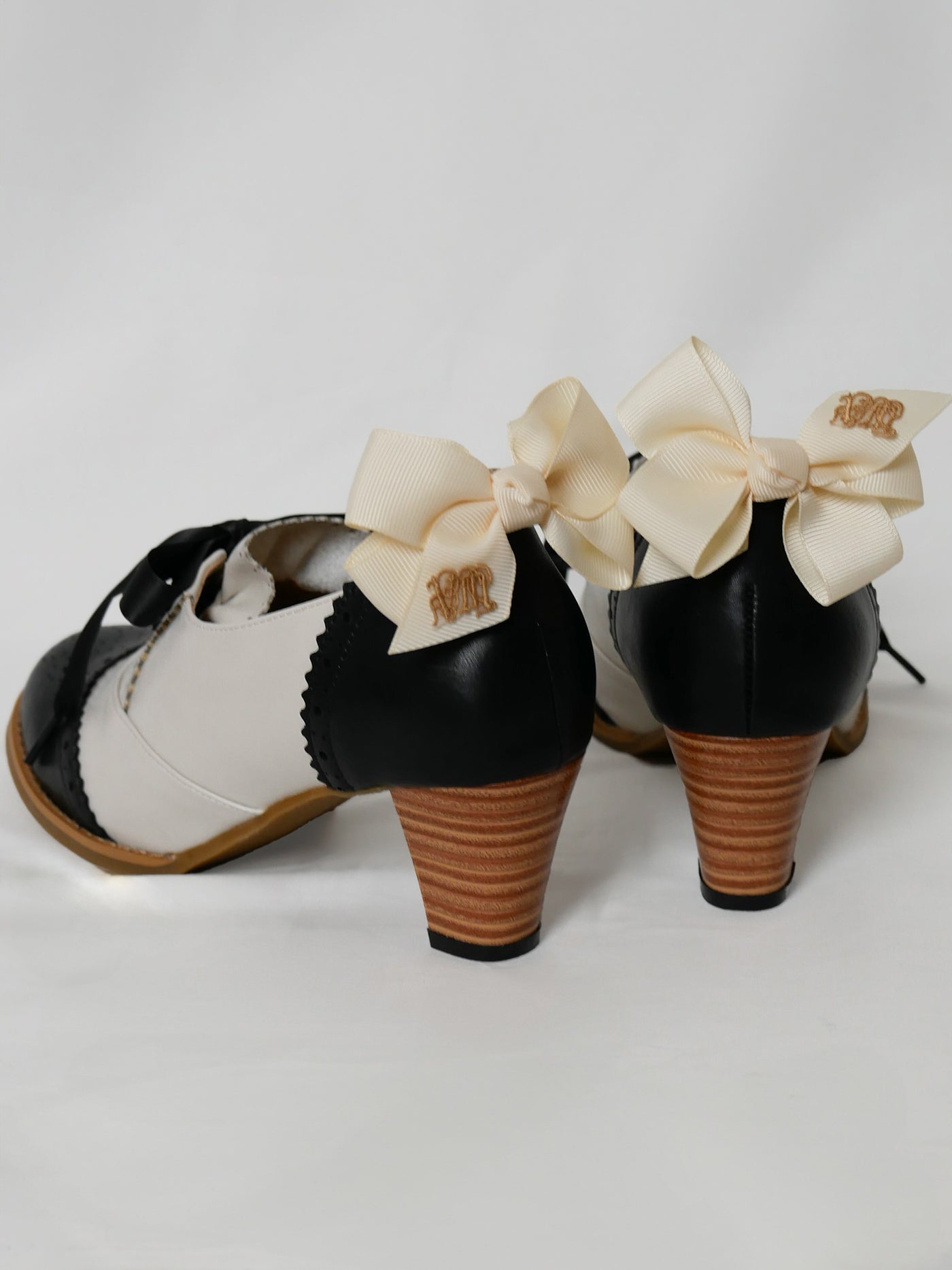 メニーリボンシューズクリップ【受注期間:1/15 12:00 - 1/19 10:00