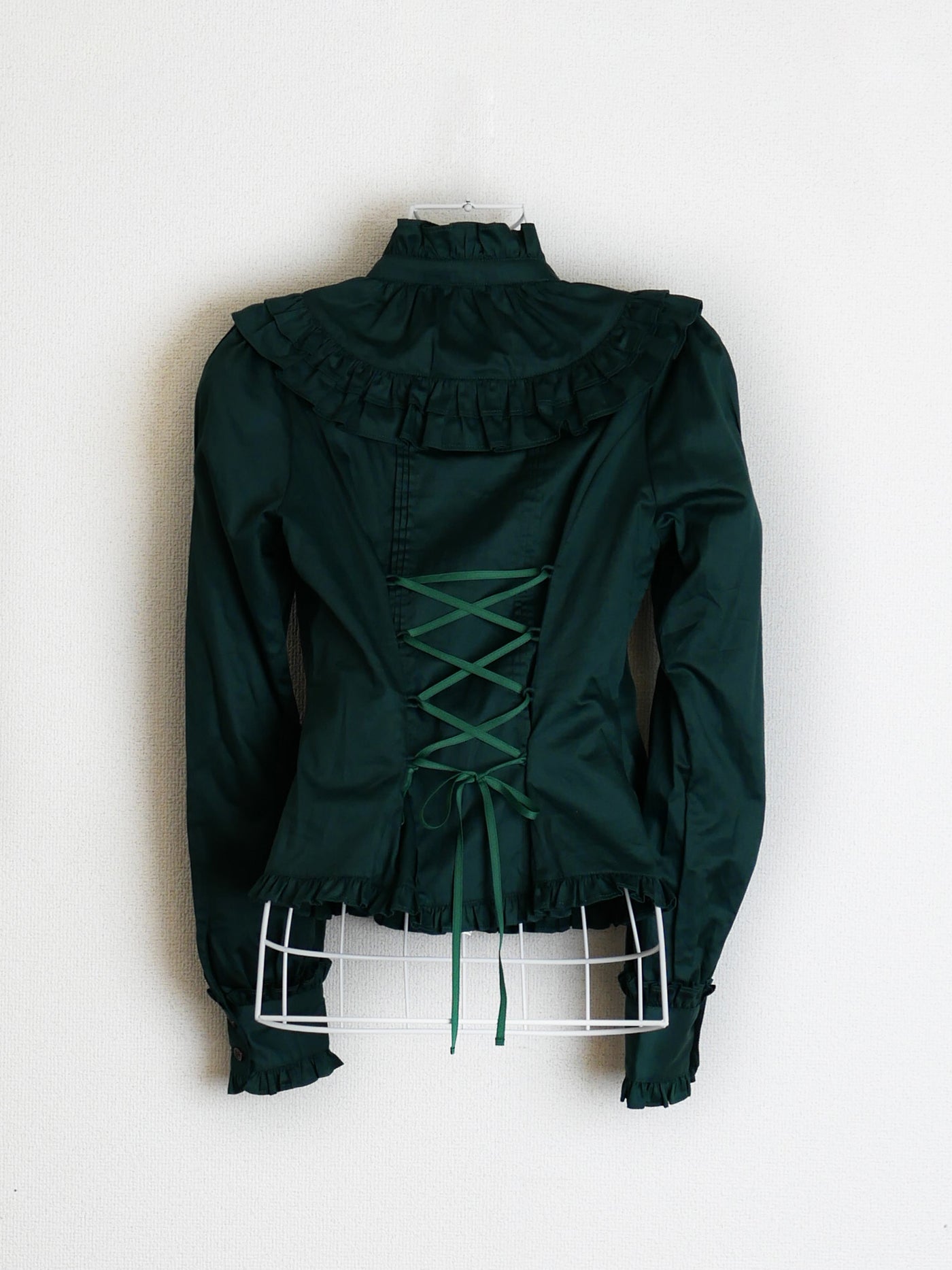 ノーブルサテンダブルフリルブラウス