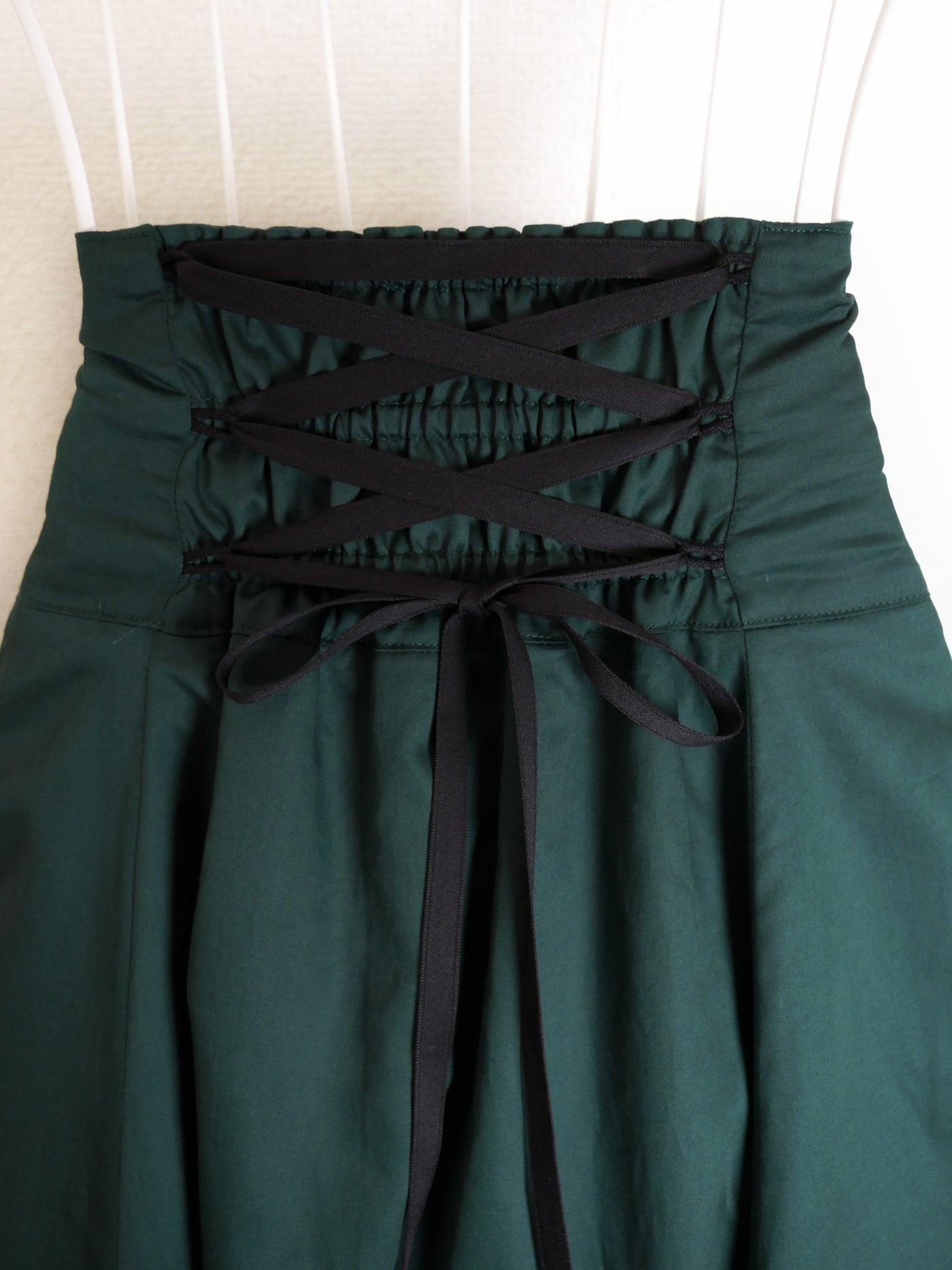 ノーブルサテンオリビアスカート