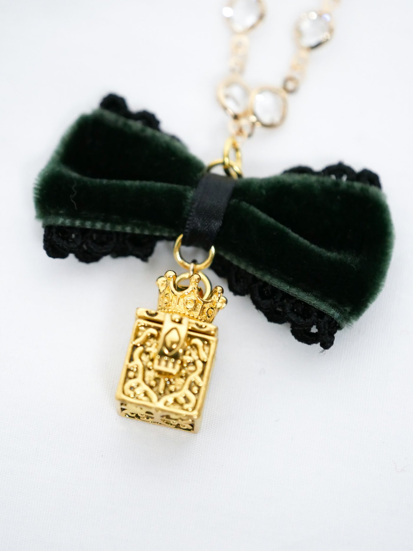 クイーンズギフトボックスネックレス