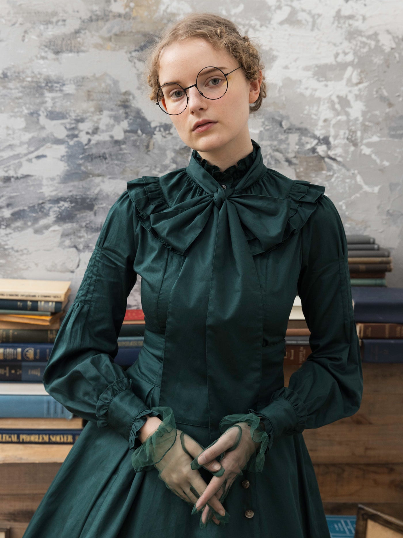 ノーブルサテンダブルフリルブラウス