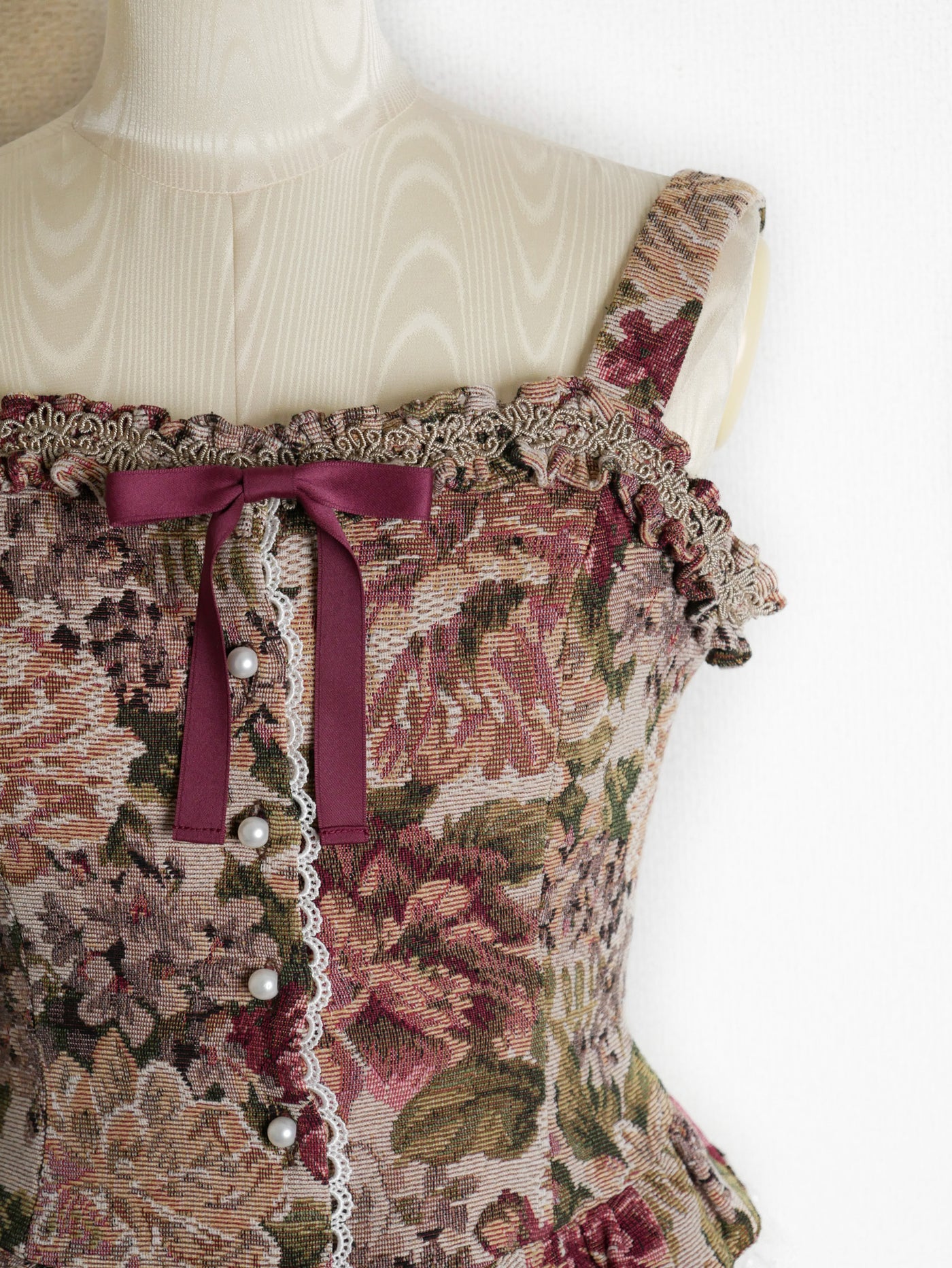 薔薇ゴブランタペストリーフリルビスチェ（ボルドー系）